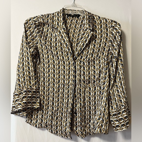 Zara Basic Women’s Black and Gold 3/4 Sleeve Button Down Blouse Size Medium - Picture 1 of 8
